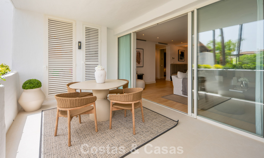 Luxueus gerenoveerd 3-slaapkamer appartement te koop in Puente Romano, op Marbella’s Golden Mile 805761