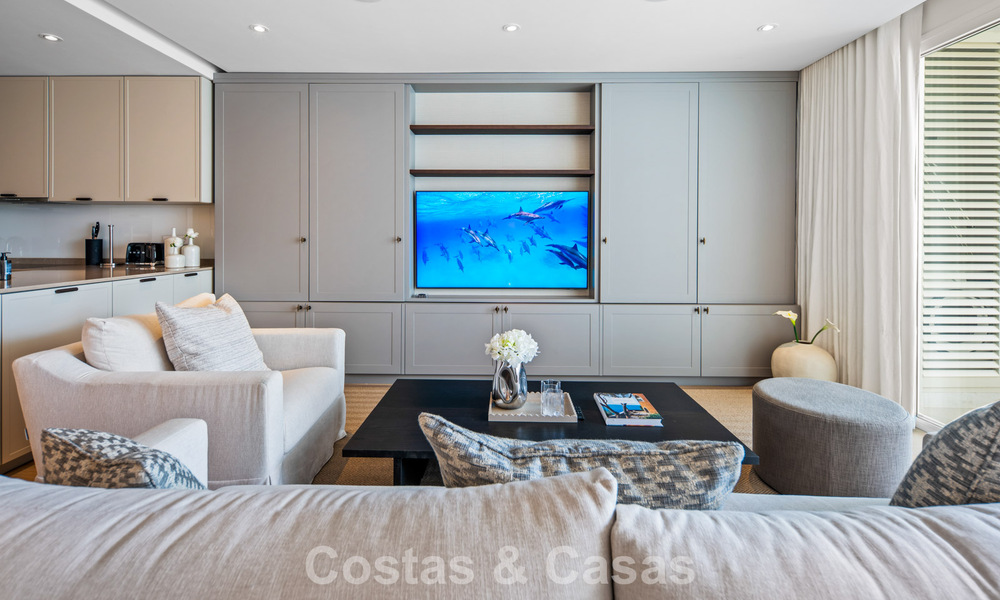 Luxueus gerenoveerd 3-slaapkamer appartement te koop in Puente Romano, op Marbella’s Golden Mile 805763