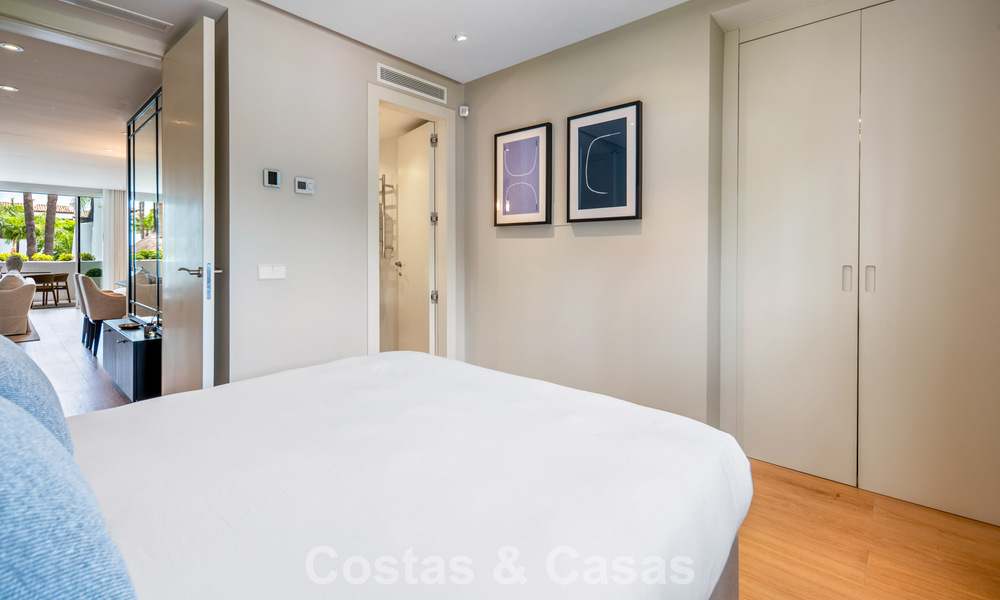 Luxueus gerenoveerd 3-slaapkamer appartement te koop in Puente Romano, op Marbella’s Golden Mile 805776