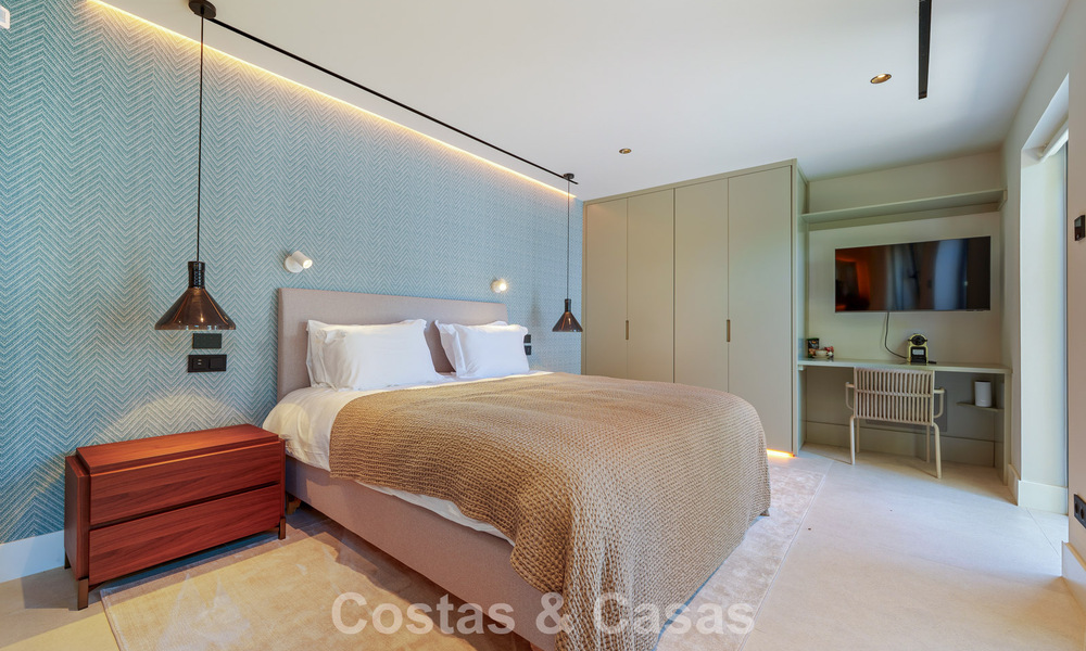 Luxueuze, gelijkvloerse villa met verwarmd zwembad te koop, beachside nabij Puerto Banus en San Pedro, Marbella 805779