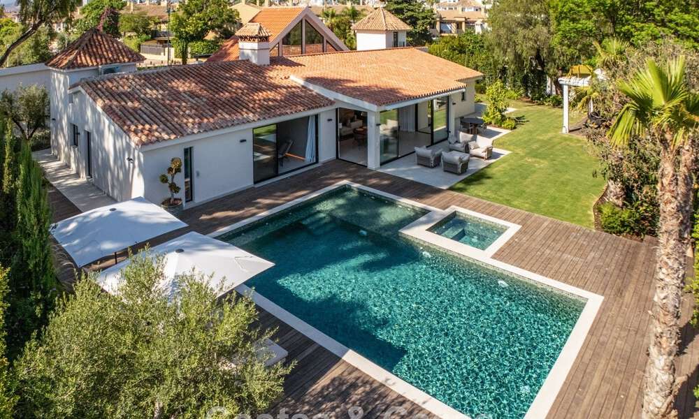 Luxueuze, gelijkvloerse villa met verwarmd zwembad te koop, beachside nabij Puerto Banus en San Pedro, Marbella 805792