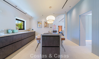 Luxueuze, gelijkvloerse villa met verwarmd zwembad te koop, beachside nabij Puerto Banus en San Pedro, Marbella 805799 