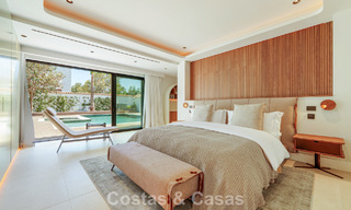 Luxueuze, gelijkvloerse villa met verwarmd zwembad te koop, beachside nabij Puerto Banus en San Pedro, Marbella 805802 