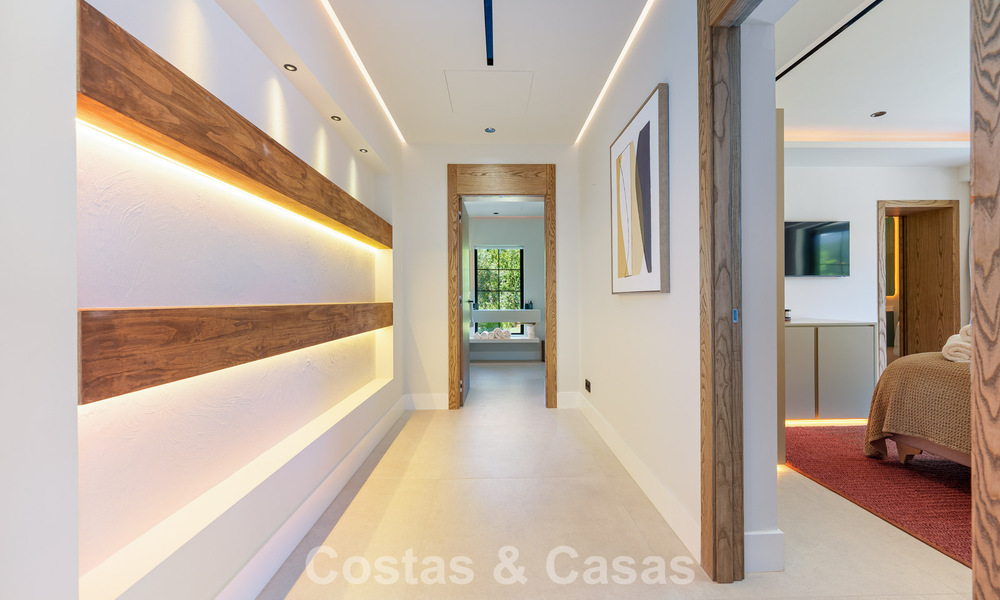 Luxueuze, gelijkvloerse villa met verwarmd zwembad te koop, beachside nabij Puerto Banus en San Pedro, Marbella 805812