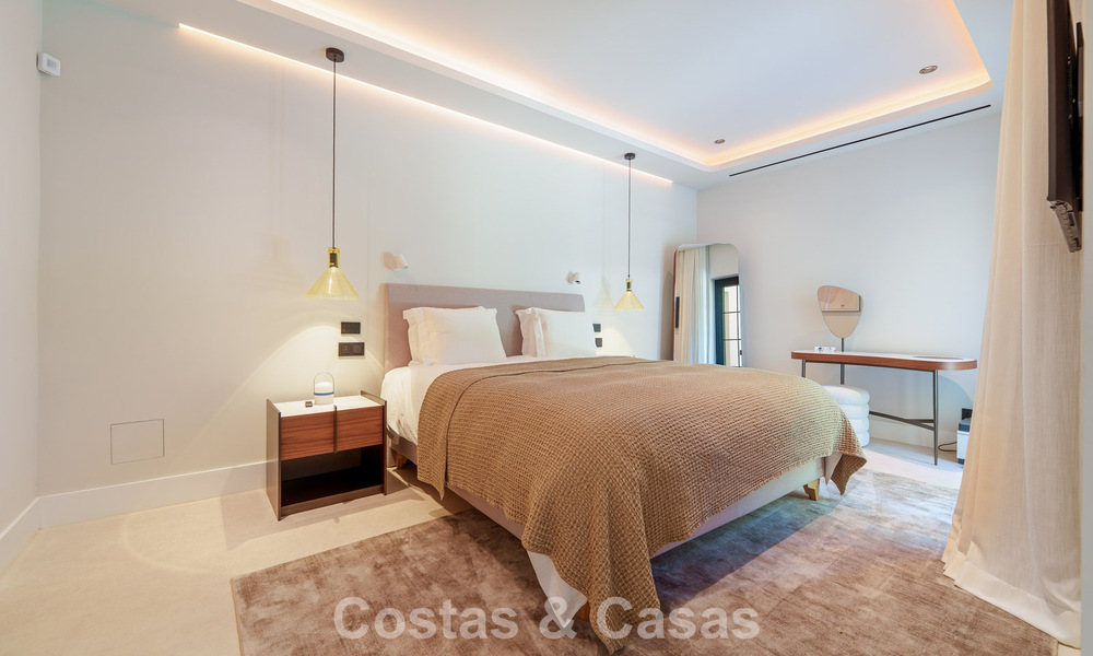 Luxueuze, gelijkvloerse villa met verwarmd zwembad te koop, beachside nabij Puerto Banus en San Pedro, Marbella 805815