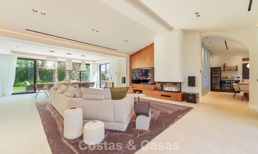 Luxueuze, gelijkvloerse villa met verwarmd zwembad te koop, beachside nabij Puerto Banus en San Pedro, Marbella 805824