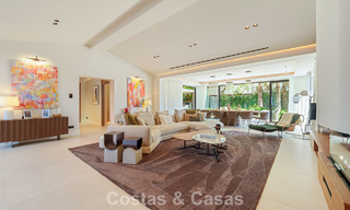 Luxueuze, gelijkvloerse villa met verwarmd zwembad te koop, beachside nabij Puerto Banus en San Pedro, Marbella 805825 