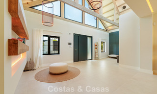 Luxueuze, gelijkvloerse villa met verwarmd zwembad te koop, beachside nabij Puerto Banus en San Pedro, Marbella 805826 