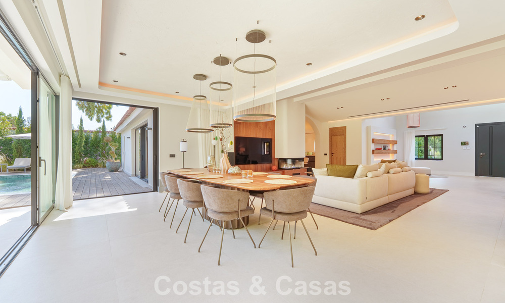 Luxueuze, gelijkvloerse villa met verwarmd zwembad te koop, beachside nabij Puerto Banus en San Pedro, Marbella 805828