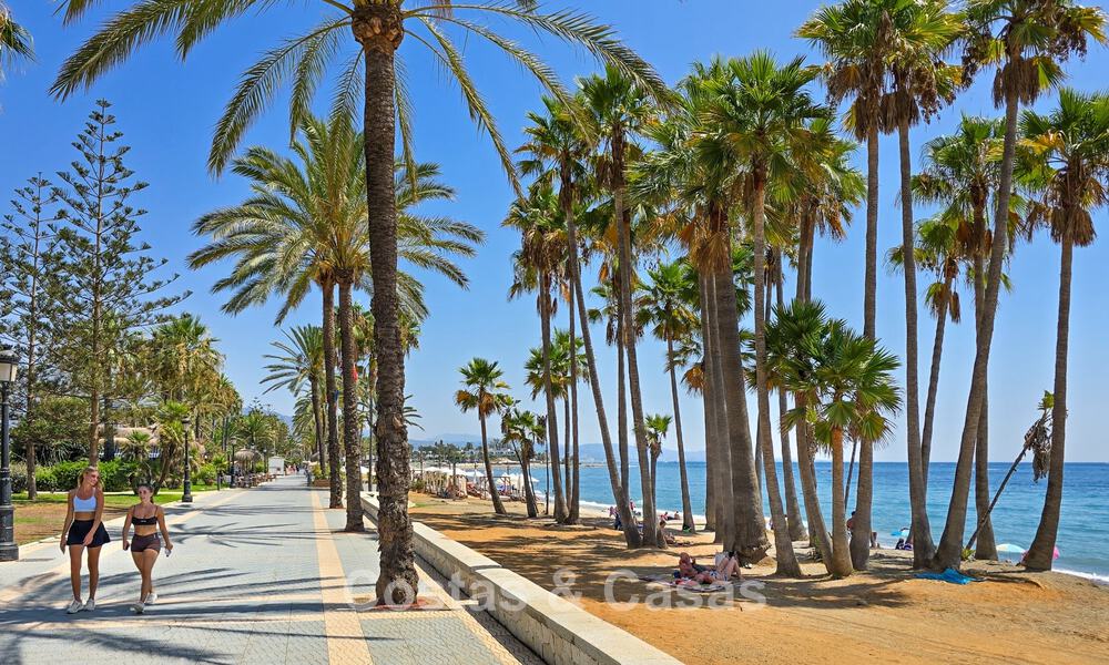Luxueuze, gelijkvloerse villa met verwarmd zwembad te koop, beachside nabij Puerto Banus en San Pedro, Marbella 806094