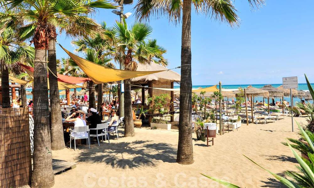 Luxueuze, gelijkvloerse villa met verwarmd zwembad te koop, beachside nabij Puerto Banus en San Pedro, Marbella 806109