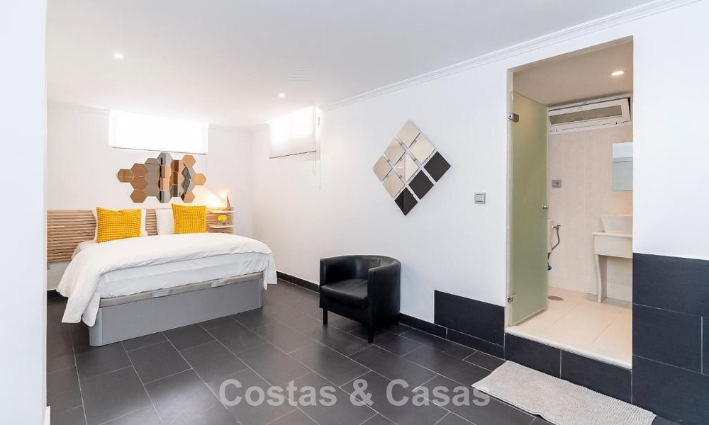 Moderne Spaanse villa met een groot zwembad te koop in Nueva Andalucia, Marbella 805926