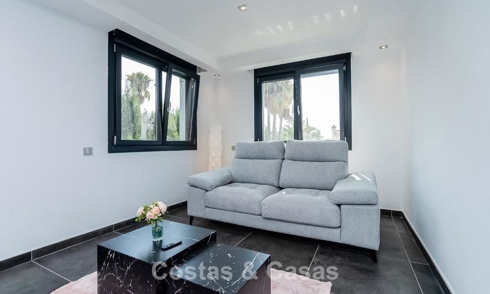 Moderne Spaanse villa met een groot zwembad te koop in Nueva Andalucia, Marbella 805928