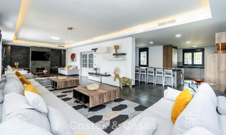 Moderne Spaanse villa met een groot zwembad te koop in Nueva Andalucia, Marbella 805932 
