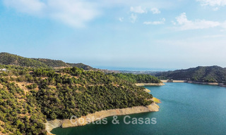 Luxe totaalrenovatieproject met privé-schiereiland en panoramisch zicht op het meer te koop in Istan, Marbella 805843 