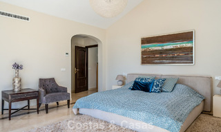 Ruime, Andalusische villa met zeezicht te koop in El Rosario, ten oosten van Marbella centrum 805967 