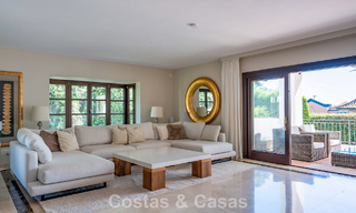 Ruime, Andalusische villa met zeezicht te koop in El Rosario, ten oosten van Marbella centrum 805972 