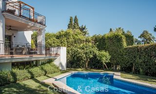 Ruime, Andalusische villa met zeezicht te koop in El Rosario, ten oosten van Marbella centrum 805978 