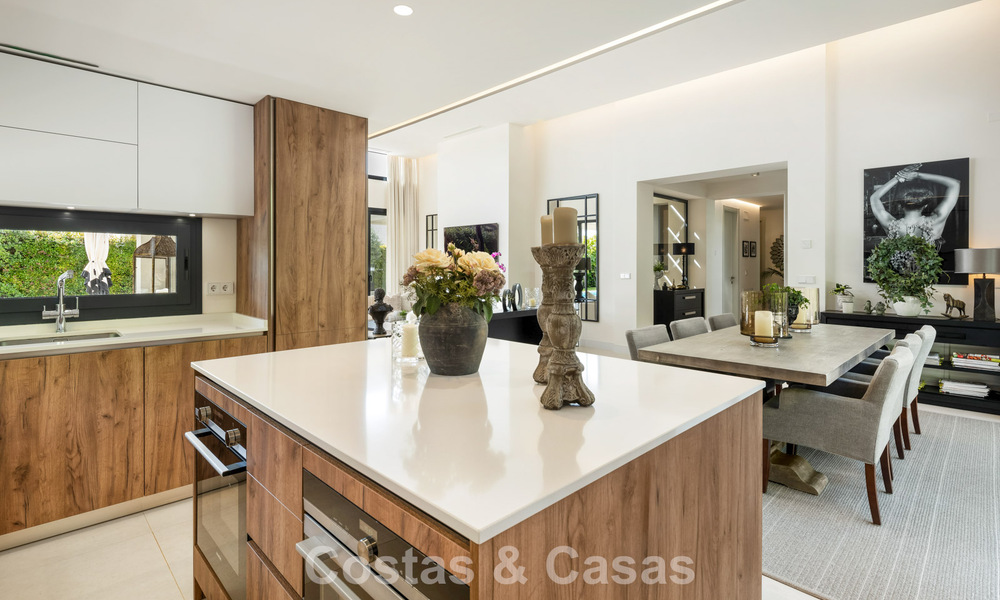 Luxe moderne villa met zeezicht te koop in Nueva Andalucia’s golfvallei, Marbella 806074