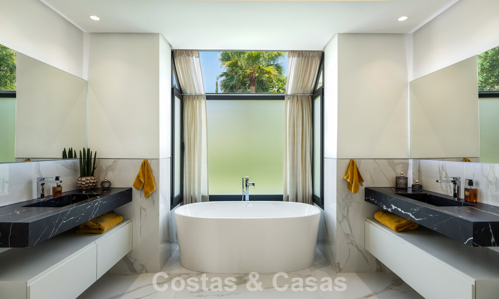 Luxe moderne villa met zeezicht te koop in Nueva Andalucia’s golfvallei, Marbella 806080