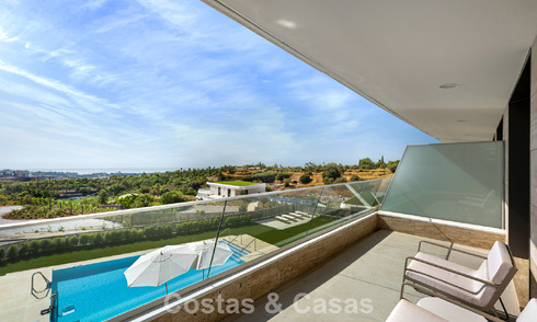 Nieuw duplex appartement met panoramisch zeezicht te koop op de New Golden Mile tussen Marbella en Estepona 806113