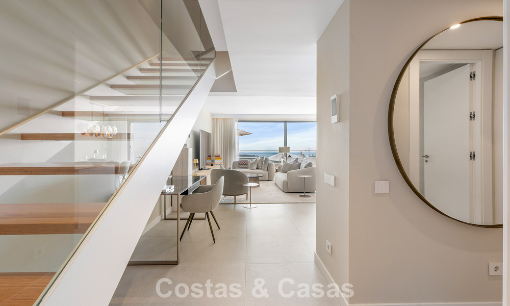 Nieuw duplex appartement met panoramisch zeezicht te koop op de New Golden Mile tussen Marbella en Estepona 806125