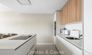 Nieuw duplex appartement met panoramisch zeezicht te koop op de New Golden Mile tussen Marbella en Estepona 806126 