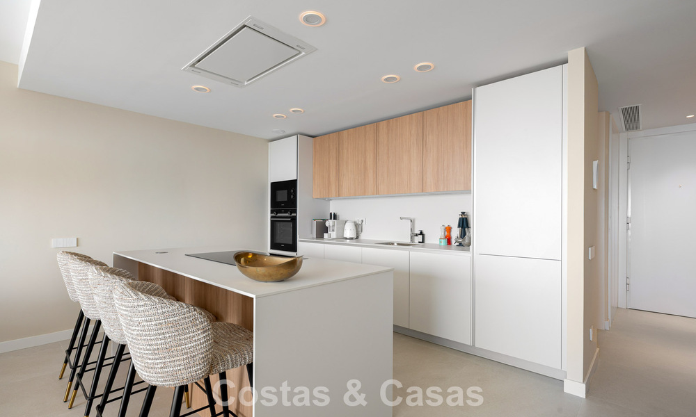 Nieuw duplex appartement met panoramisch zeezicht te koop op de New Golden Mile tussen Marbella en Estepona 806130