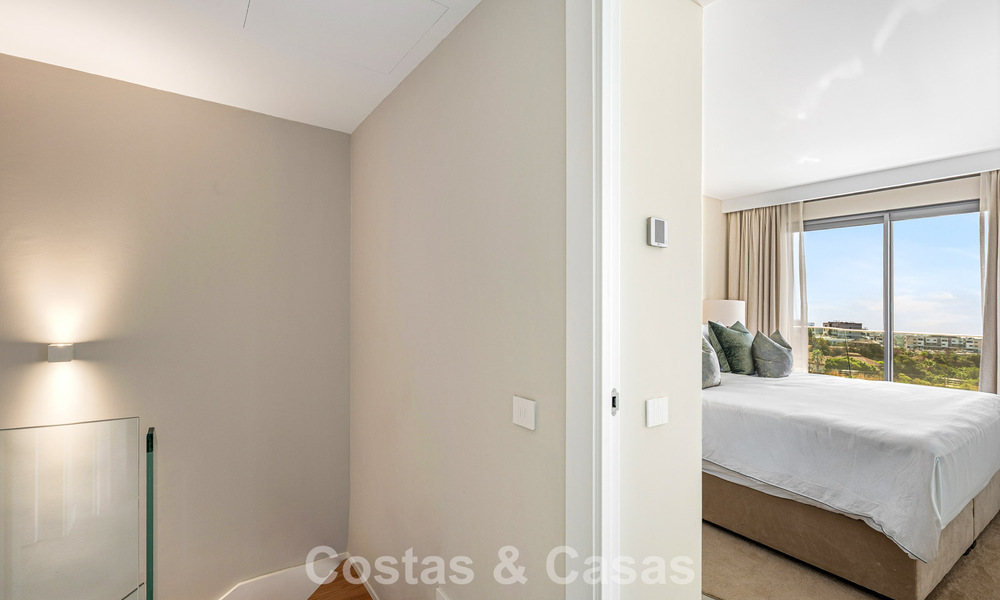 Nieuw duplex appartement met panoramisch zeezicht te koop op de New Golden Mile tussen Marbella en Estepona 806140