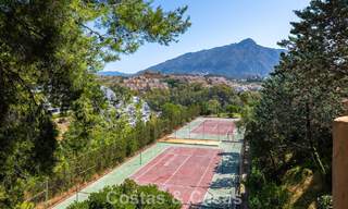 Volledig gerenoveerd appartement met panoramisch zeezicht te koop in de golfvallei van Nueva Andalucia, Marbella 806153 