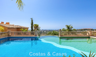 Volledig gerenoveerd appartement met panoramisch zeezicht te koop in de golfvallei van Nueva Andalucia, Marbella 806156 