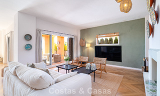 Volledig gerenoveerd appartement met panoramisch zeezicht te koop in de golfvallei van Nueva Andalucia, Marbella 806183 