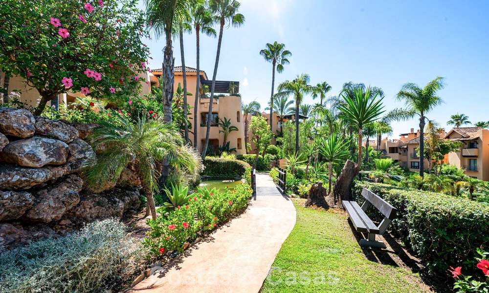 Exclusief gelijkvloers appartement met privétuin te koop op de Golden Mile van Marbella 806191
