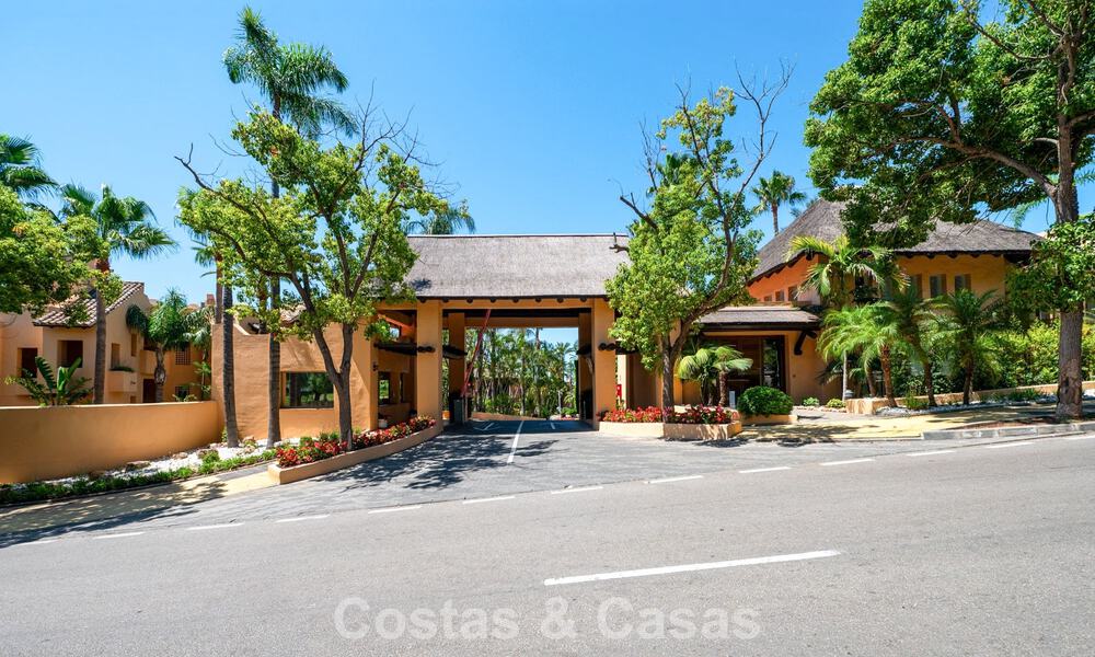 Exclusief gelijkvloers appartement met privétuin te koop op de Golden Mile van Marbella 806195