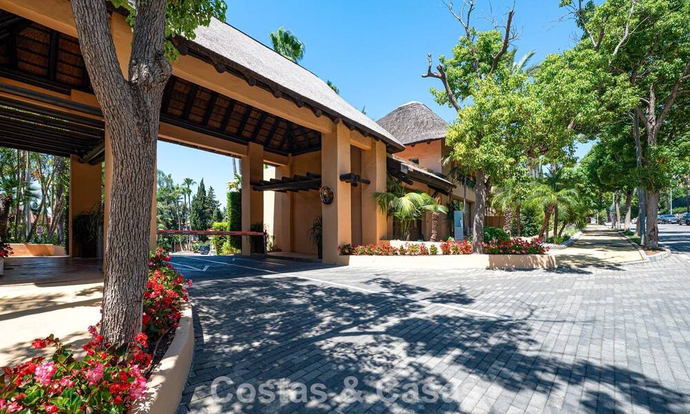 Exclusief gelijkvloers appartement met privétuin te koop op de Golden Mile van Marbella 806196