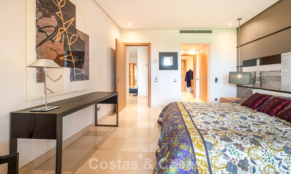 Exclusief gelijkvloers appartement met privétuin te koop op de Golden Mile van Marbella 806215