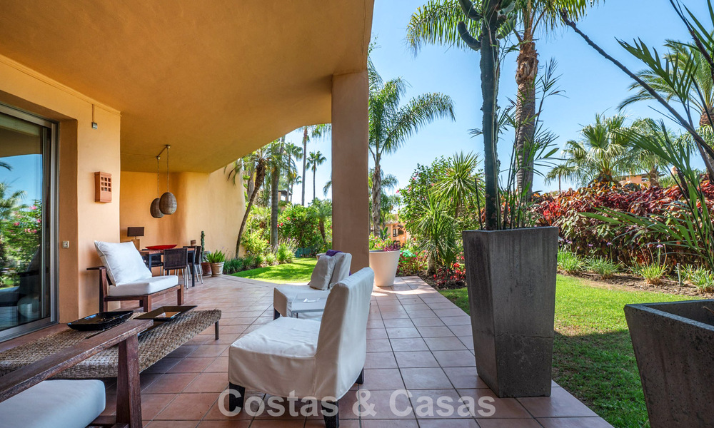 Exclusief gelijkvloers appartement met privétuin te koop op de Golden Mile van Marbella 806225