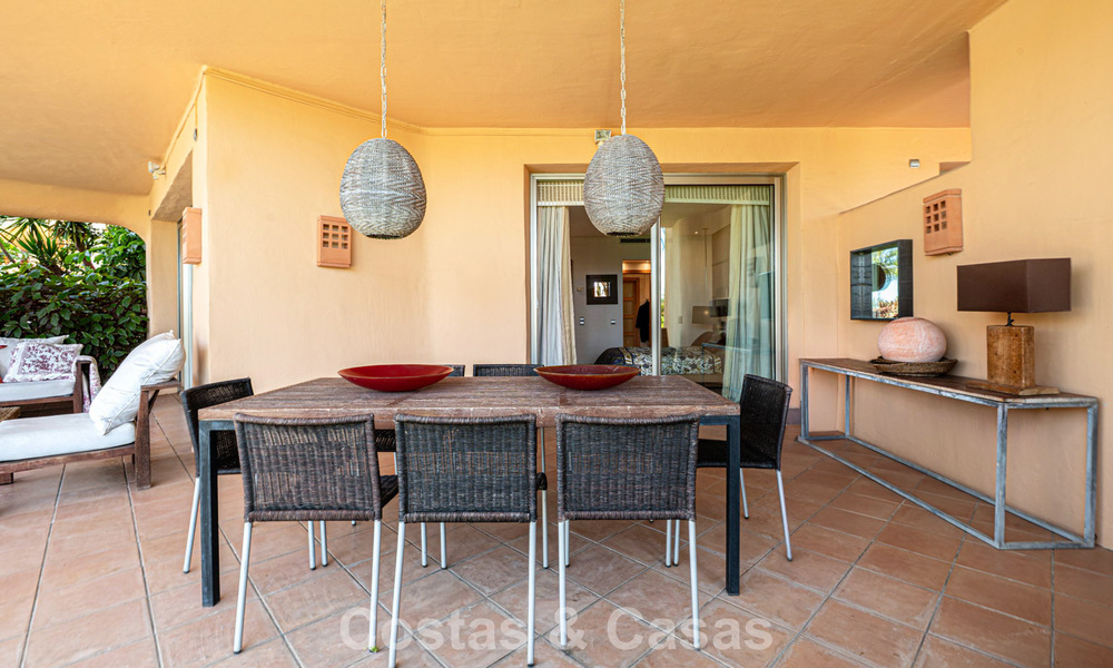 Exclusief gelijkvloers appartement met privétuin te koop op de Golden Mile van Marbella 806227
