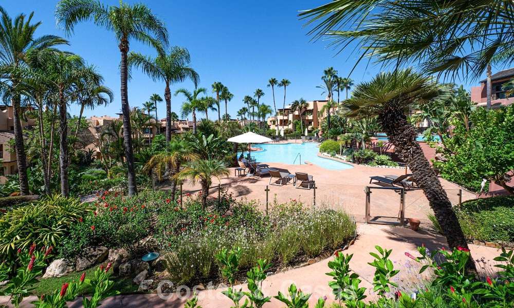 Exclusief gelijkvloers appartement met privétuin te koop op de Golden Mile van Marbella 806229