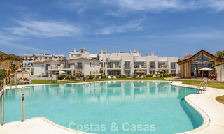 Instapklaar, ruim appartement te koop in een resort-achtig complex in Andalusische architectuur in Marbella - Benahavis 806235 