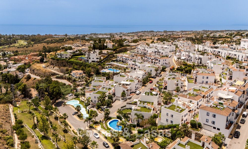 Instapklaar, ruim appartement te koop in een resort-achtig complex in Andalusische architectuur in Marbella - Benahavis 806244