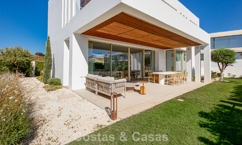Moderne luxevilla met zeezicht te koop in El Higueron, Fuengirola - Costa del Sol 806275