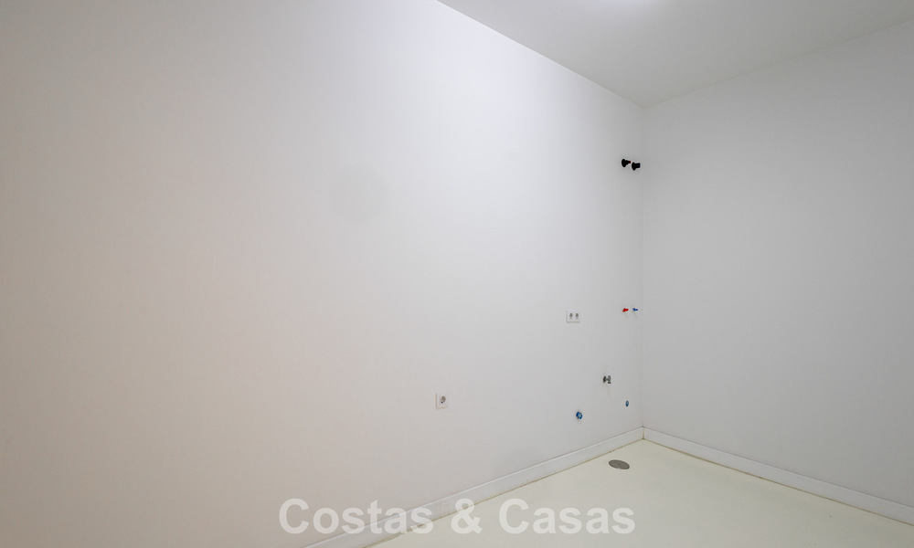 Moderne luxevilla met zeezicht te koop in El Higueron, Fuengirola - Costa del Sol 806292