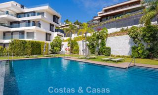 First-class apartment with panoramic sea views for sale in a gated boutique development in Marbella - Benahavís 806600 