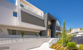 First-class apartment with panoramic sea views for sale in a gated boutique development in Marbella - Benahavís 806696 
