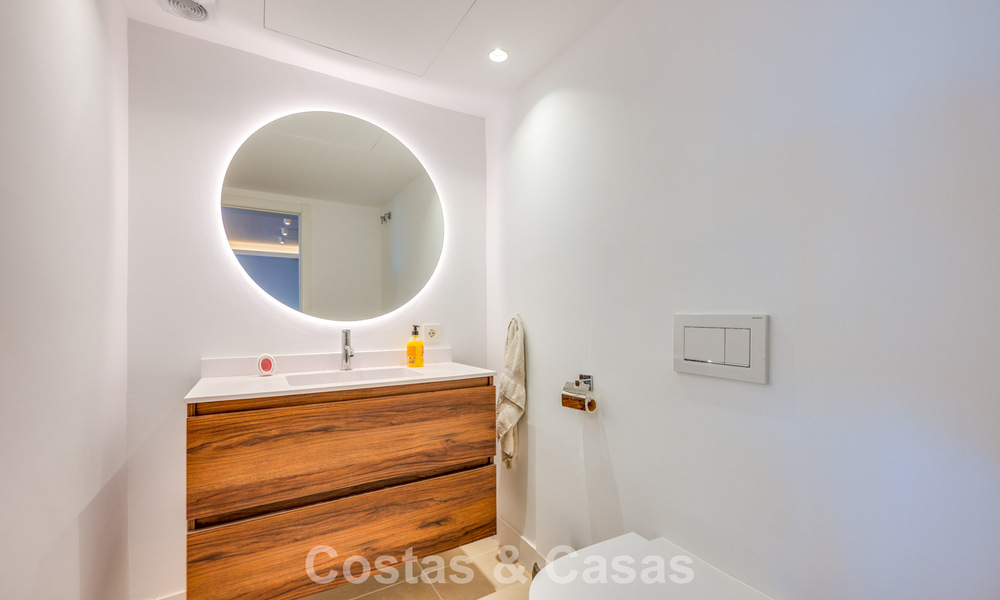 Luxueus duplex penthouse te koop direct aan de golfbaan, dicht bij alle voorzieningen in Guadalmina Alta en San Pedro, Marbella 806449