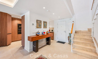Luxueus duplex penthouse te koop direct aan de golfbaan, dicht bij alle voorzieningen in Guadalmina Alta en San Pedro, Marbella 806455 
