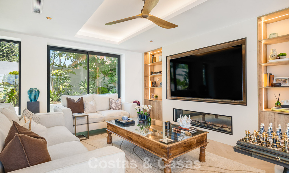 Gloenieuwe, moderne familievilla met zwembad te koop op de New Golden Mile tussen Marbella en Estepona 806607