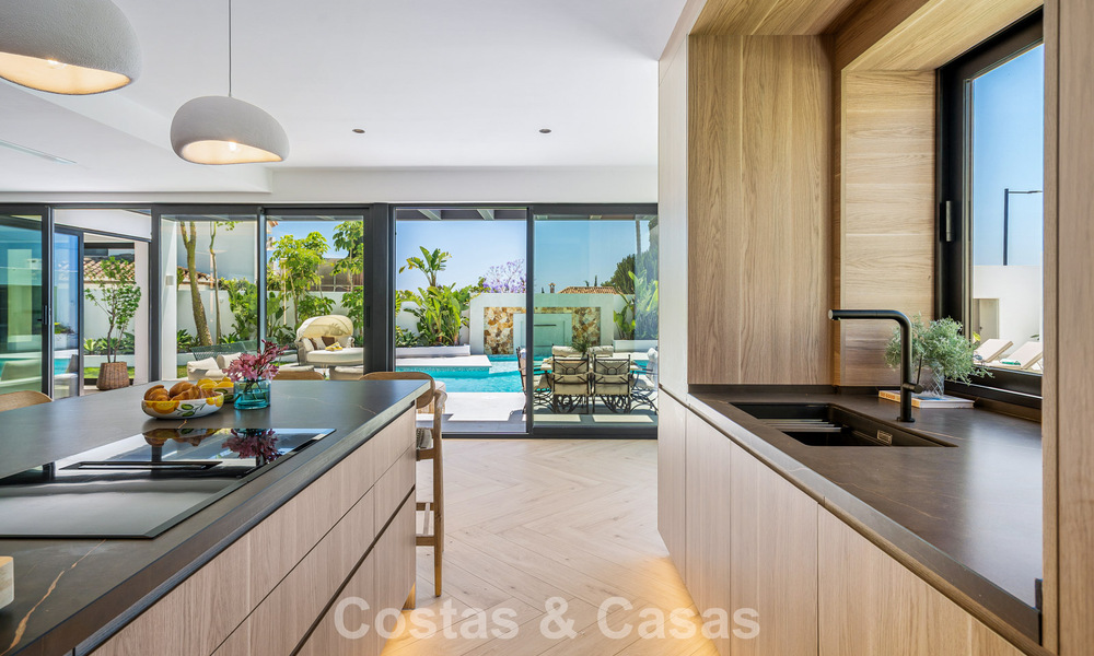 Gloenieuwe, moderne familievilla met zwembad te koop op de New Golden Mile tussen Marbella en Estepona 806608