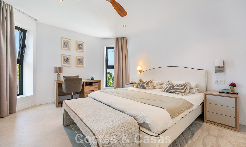 Gloenieuwe, moderne familievilla met zwembad te koop op de New Golden Mile tussen Marbella en Estepona 806616